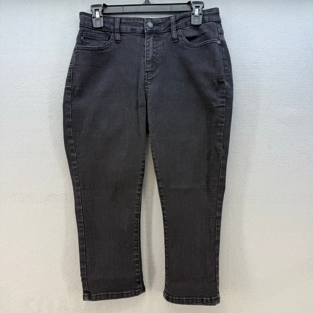 Judy Blue Jeans Women's 7/28 Black Capri Fit Black Summer Classic Normcore